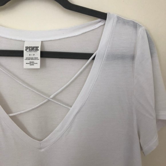 White v-neck with criss-cross detail - Picture 3 of 4